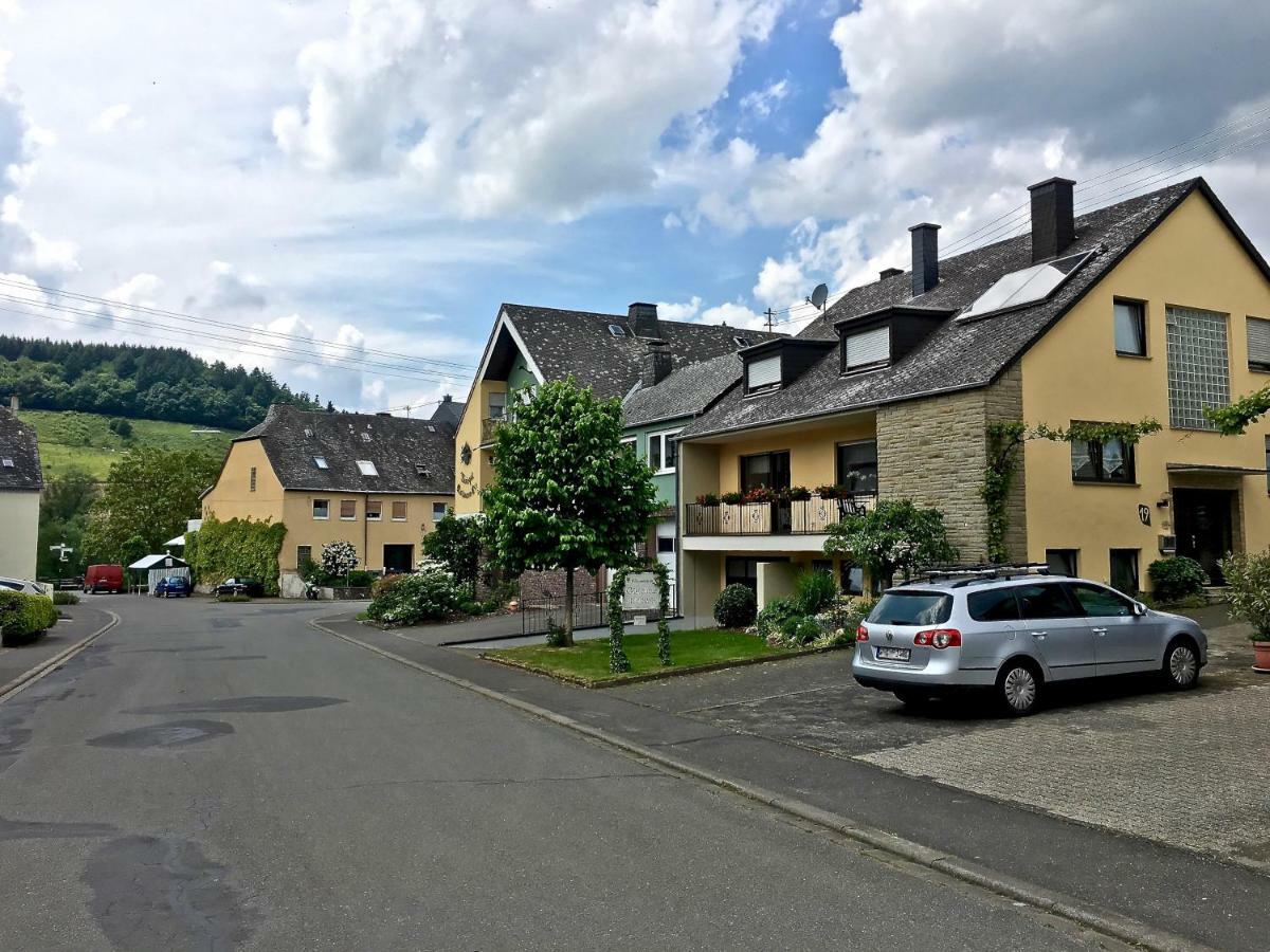 Gastehaus Hoffmann Bed & Breakfast Farschweiler Exterior foto